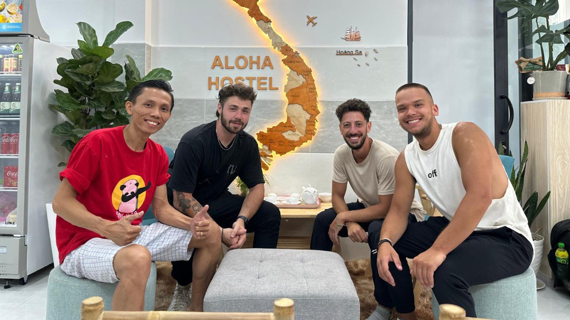Aloha Saigon Premium Hostel By Local Travel Experts - Newly Opened, Less-Touristy Location, Spacious Rooms, Glass Shower Bathroom, Free Breakfast & Walking Tour Ciudad Ho Chi Minh  Exterior foto