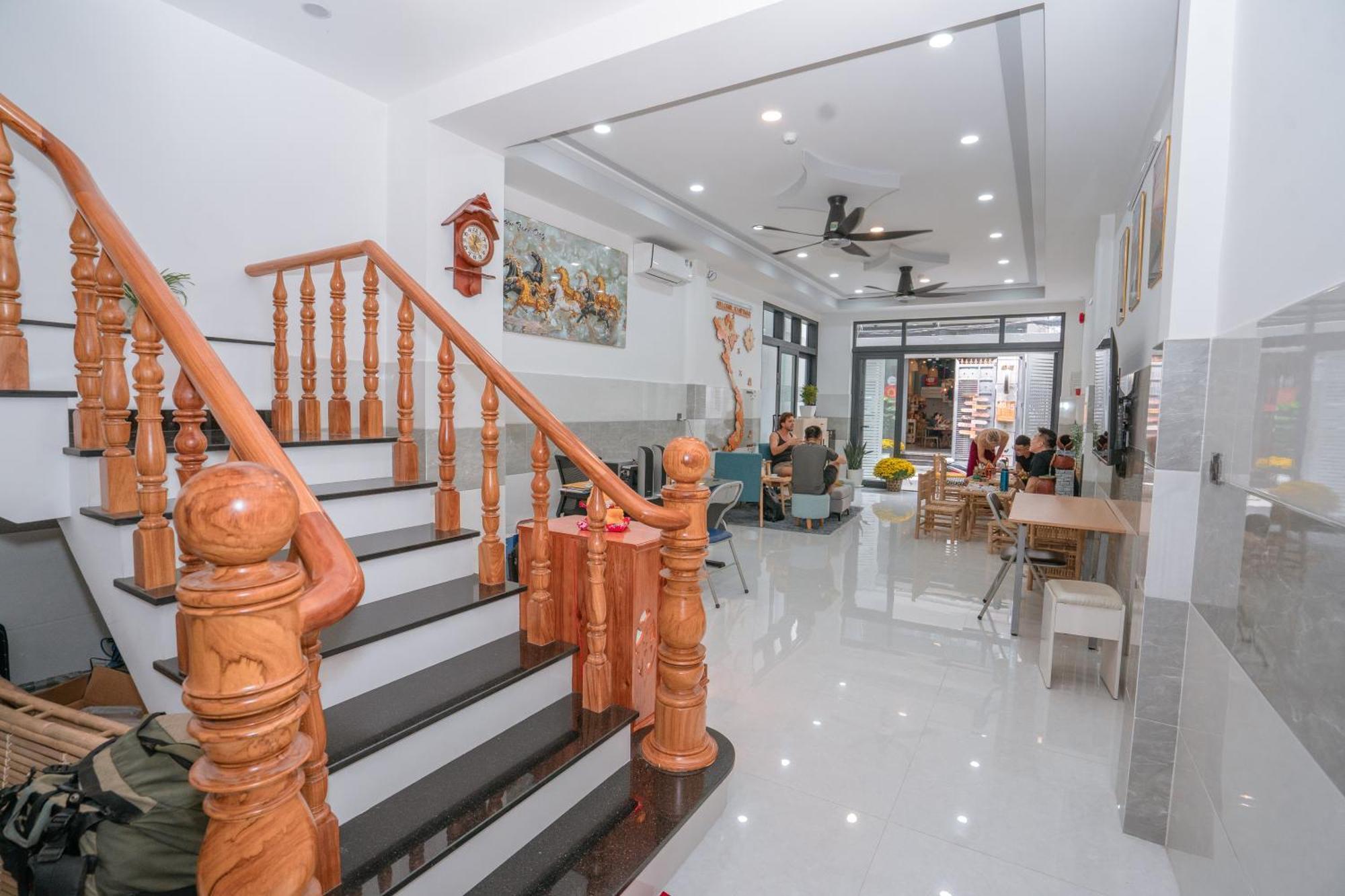 Aloha Saigon Premium Hostel By Local Travel Experts - Newly Opened, Less-Touristy Location, Spacious Rooms, Glass Shower Bathroom, Free Breakfast & Walking Tour Ciudad Ho Chi Minh  Exterior foto