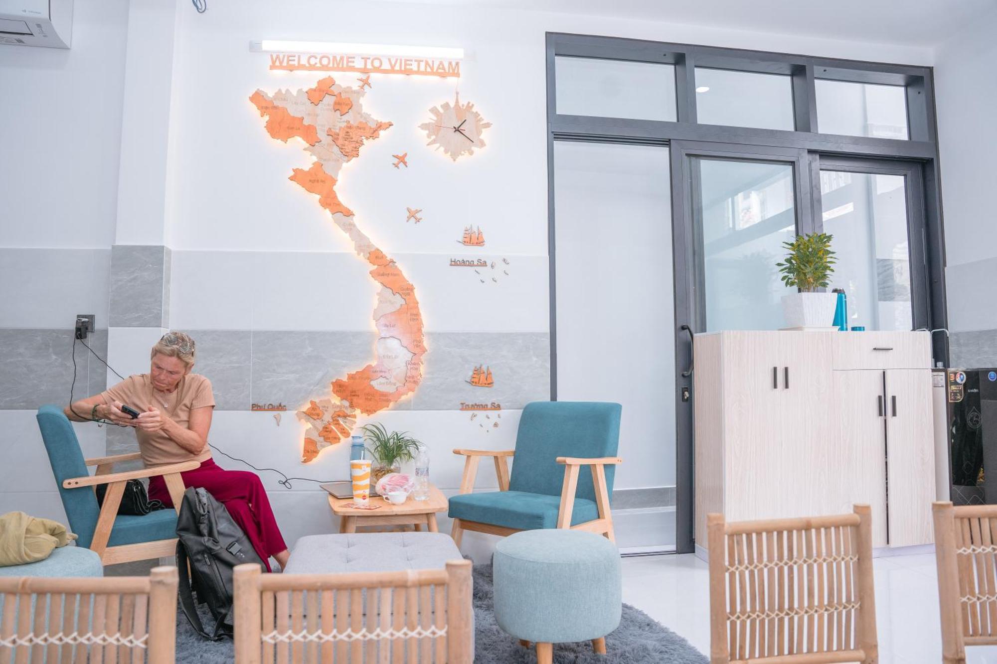 Aloha Saigon Premium Hostel By Local Travel Experts - Newly Opened, Less-Touristy Location, Spacious Rooms, Glass Shower Bathroom, Free Breakfast & Walking Tour Ciudad Ho Chi Minh  Exterior foto
